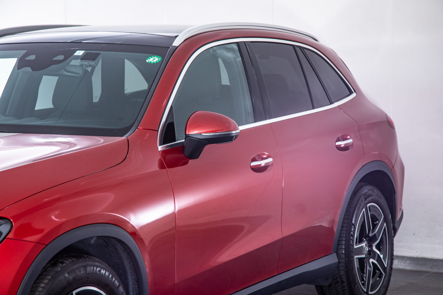 メルセデス・ベンツ GLC220 d 4マチック (ISG搭載モデル) AMGラインパッケージ ディーゼルターボ 4WD