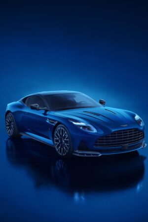 アストン・マーティンDB12 S　伝説的なDBの血統に連なるニューモデル「S」