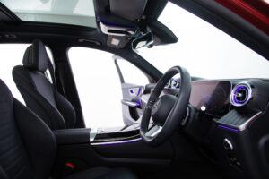 メルセデス・ベンツ GLC220 d 4マチック (ISG搭載モデル) AMGラインパッケージ ディーゼルターボ 4WD