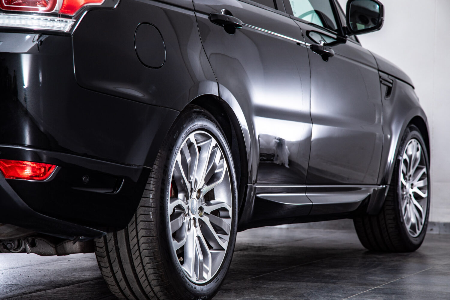 レンジローバースポーツ オートバイオグラフィ ダイナミック (5.0リッター) 4WD