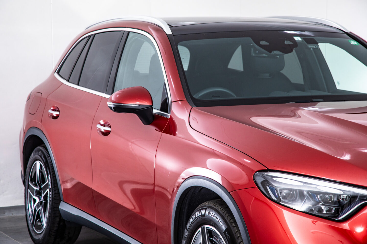 メルセデス・ベンツ GLC220 d 4マチック (ISG搭載モデル) AMGラインパッケージ ディーゼルターボ 4WD