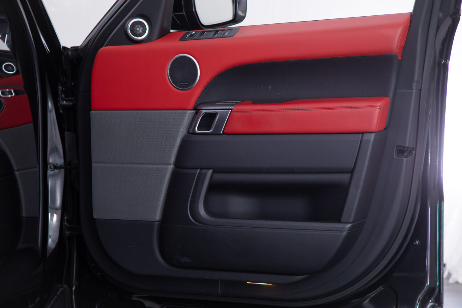 レンジローバースポーツ オートバイオグラフィ ダイナミック (5.0リッター) 4WD