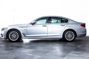 5シリーズ 523d ラグジュアリー ディーゼルターボ