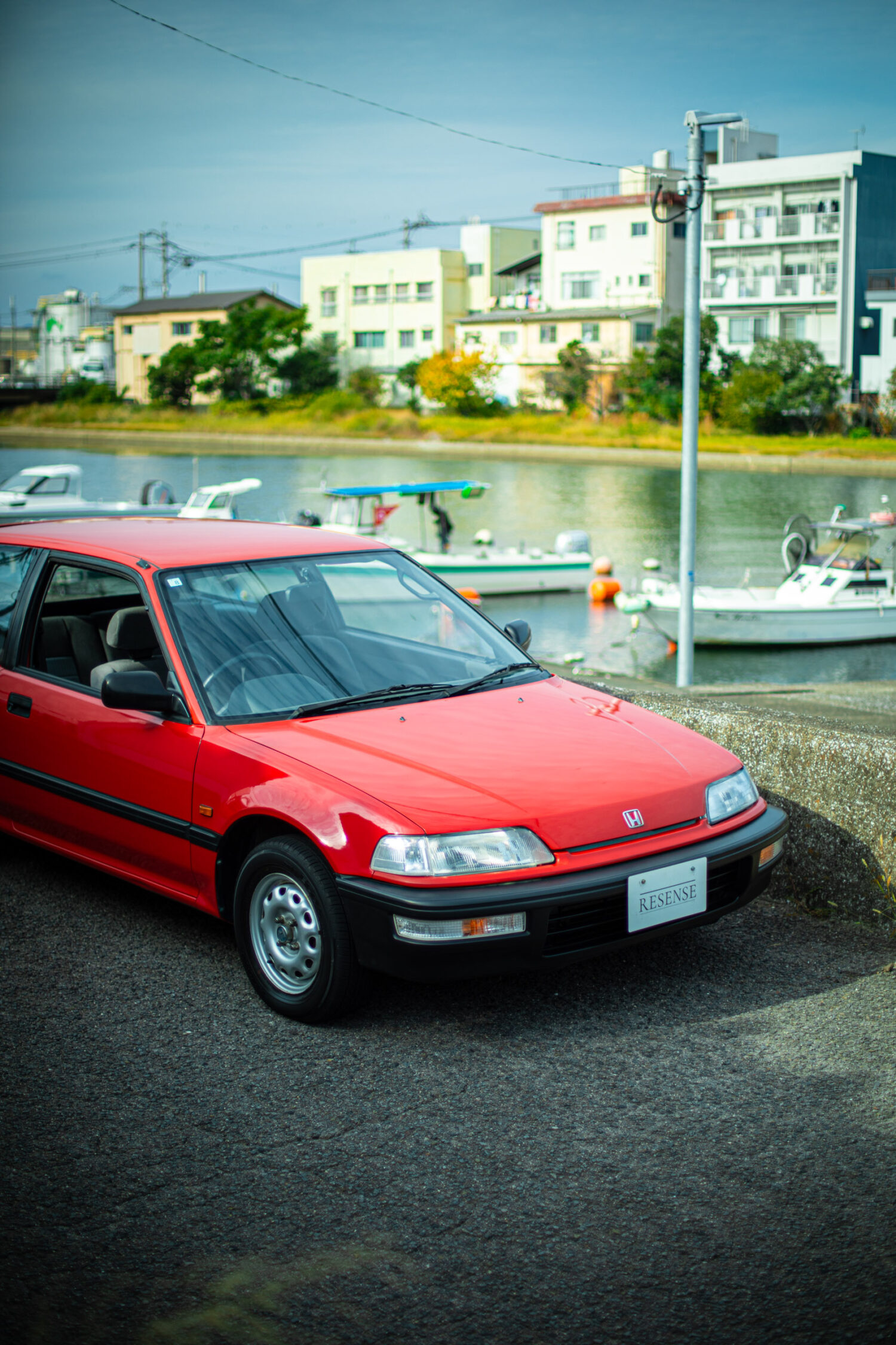 特別ではないからこそ、見えてくる本質がある。この4代目シビックのベースグレードに、ホンダというメーカーの哲学が滲む。