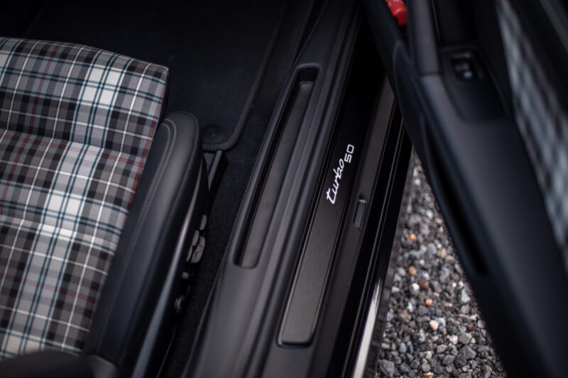 ポルシェ・911 ターボ 50イヤーズ（2025）半世紀の証を纏う