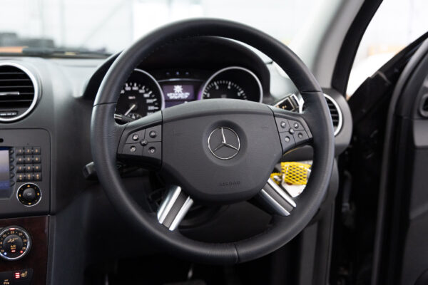 Mクラス ML350 4マチック 4WD