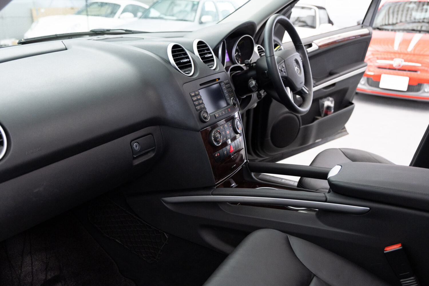 Mクラス ML350 4マチック 4WD