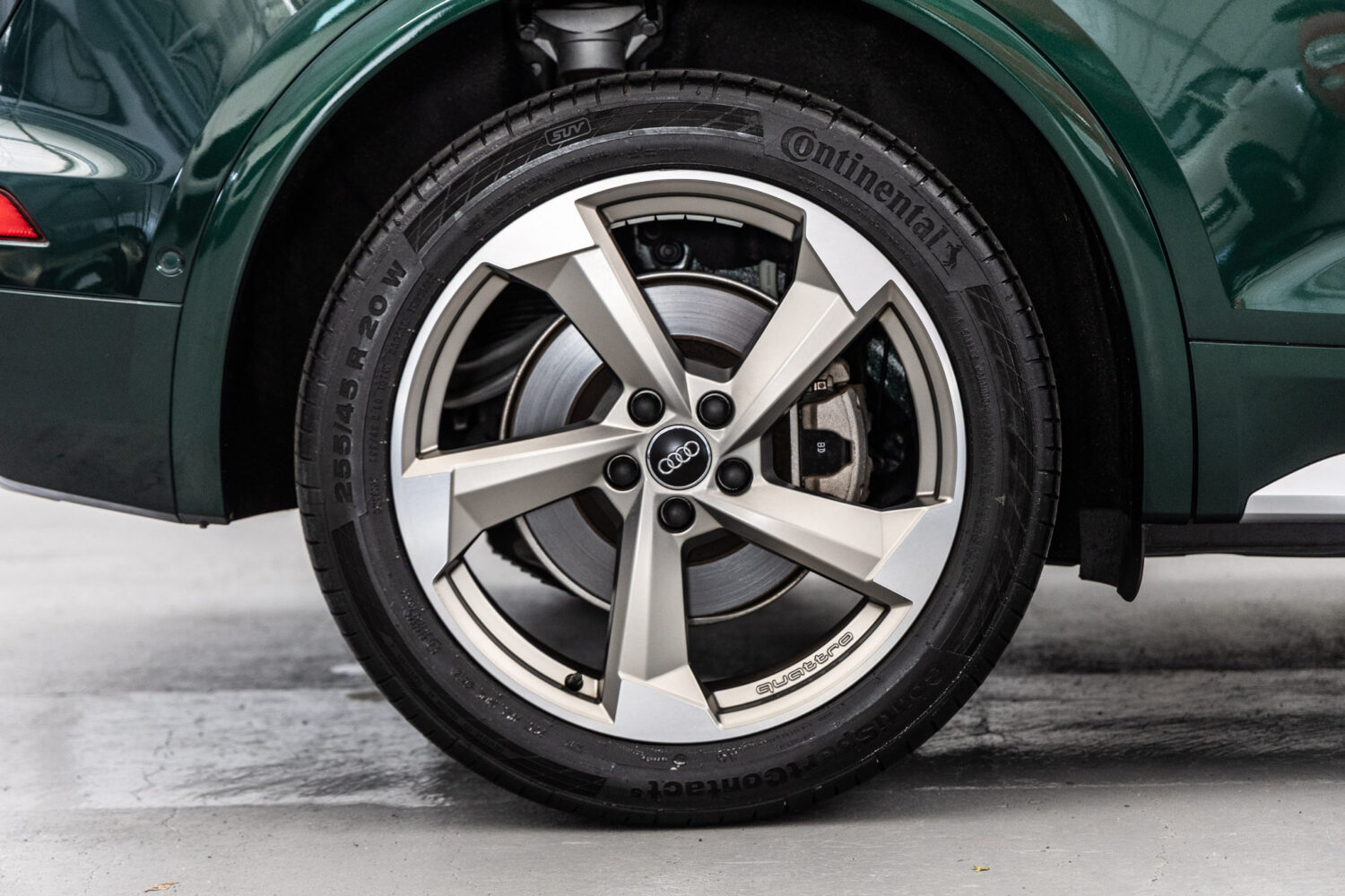 Q5 2.0TFSIクワトロスポーツ