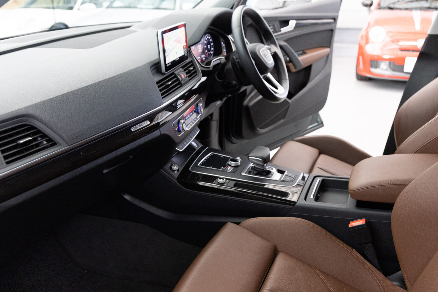 Q5 2.0TFSIクワトロスポーツ