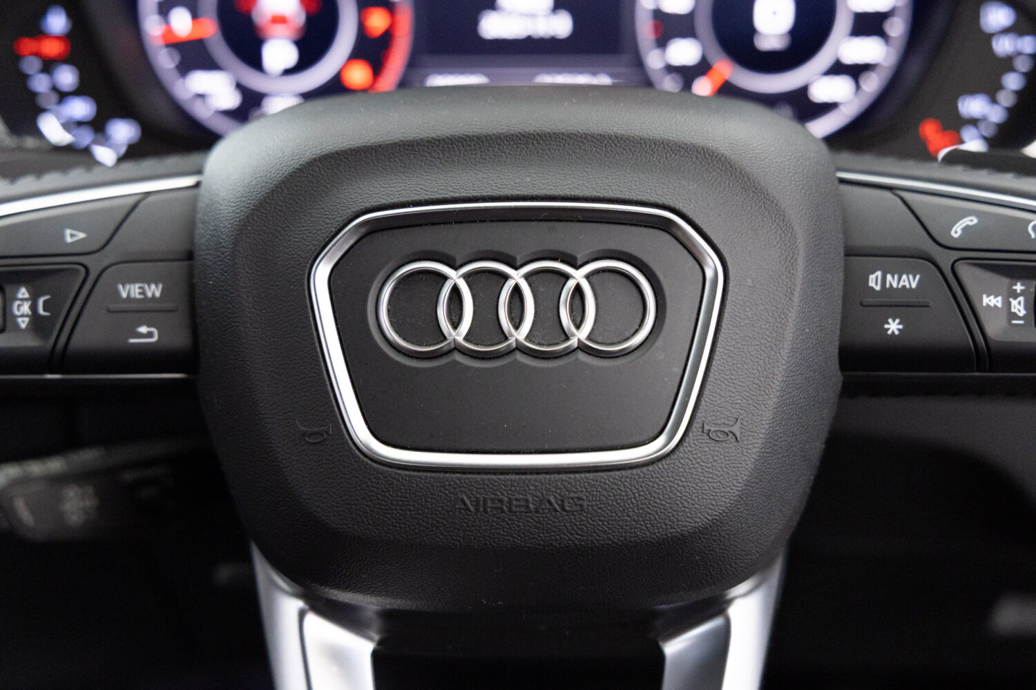 Q5 2.0TFSIクワトロスポーツ