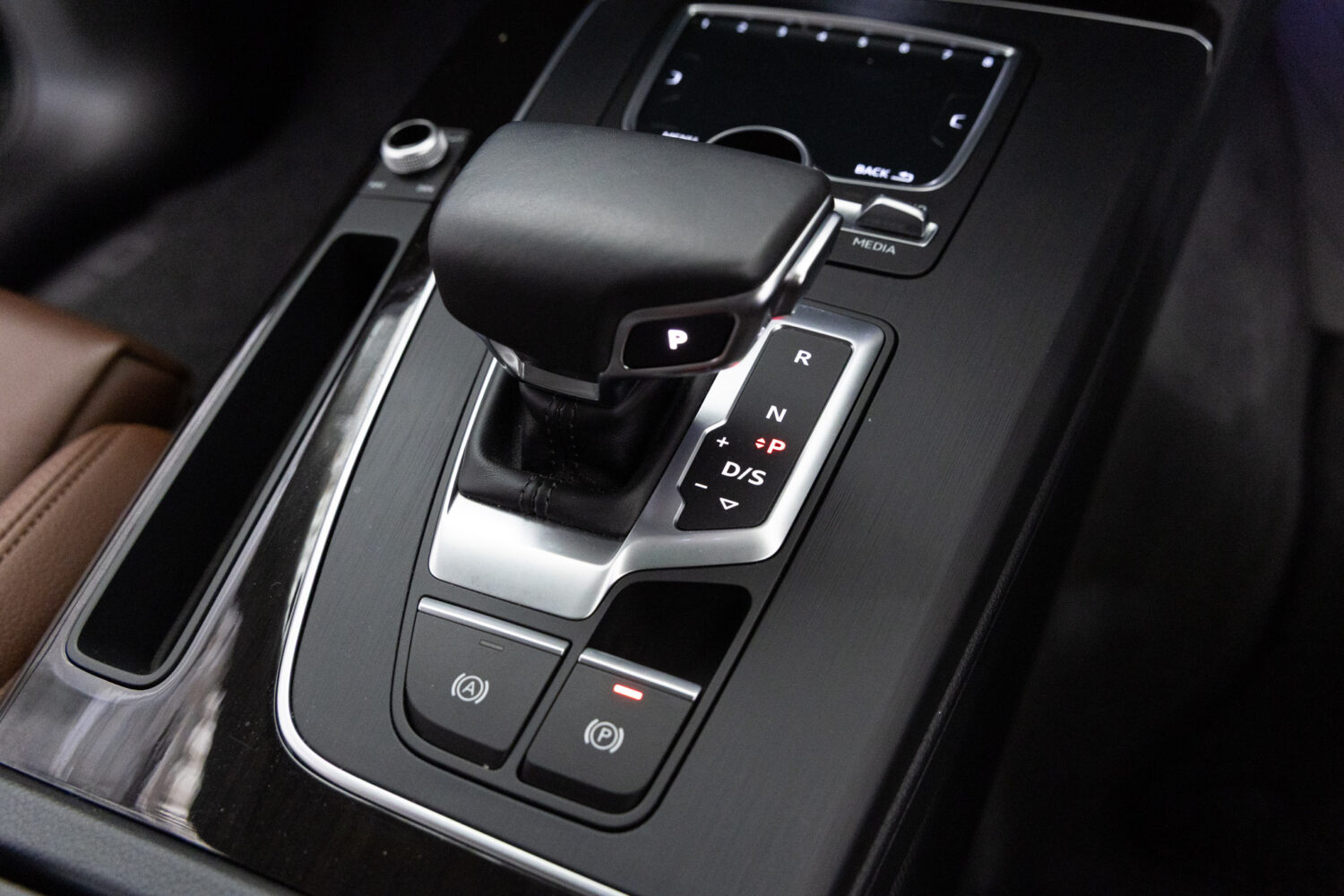 Q5 2.0TFSIクワトロスポーツ