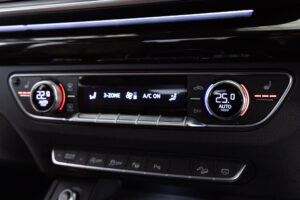 Q5 2.0TFSIクワトロスポーツ