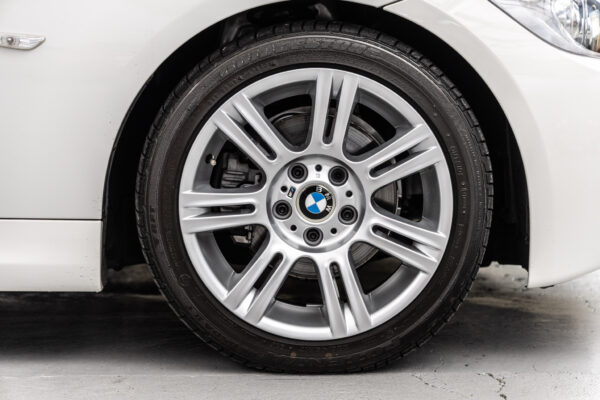 3シリーズツーリング 320i Mスポーツパッケージ