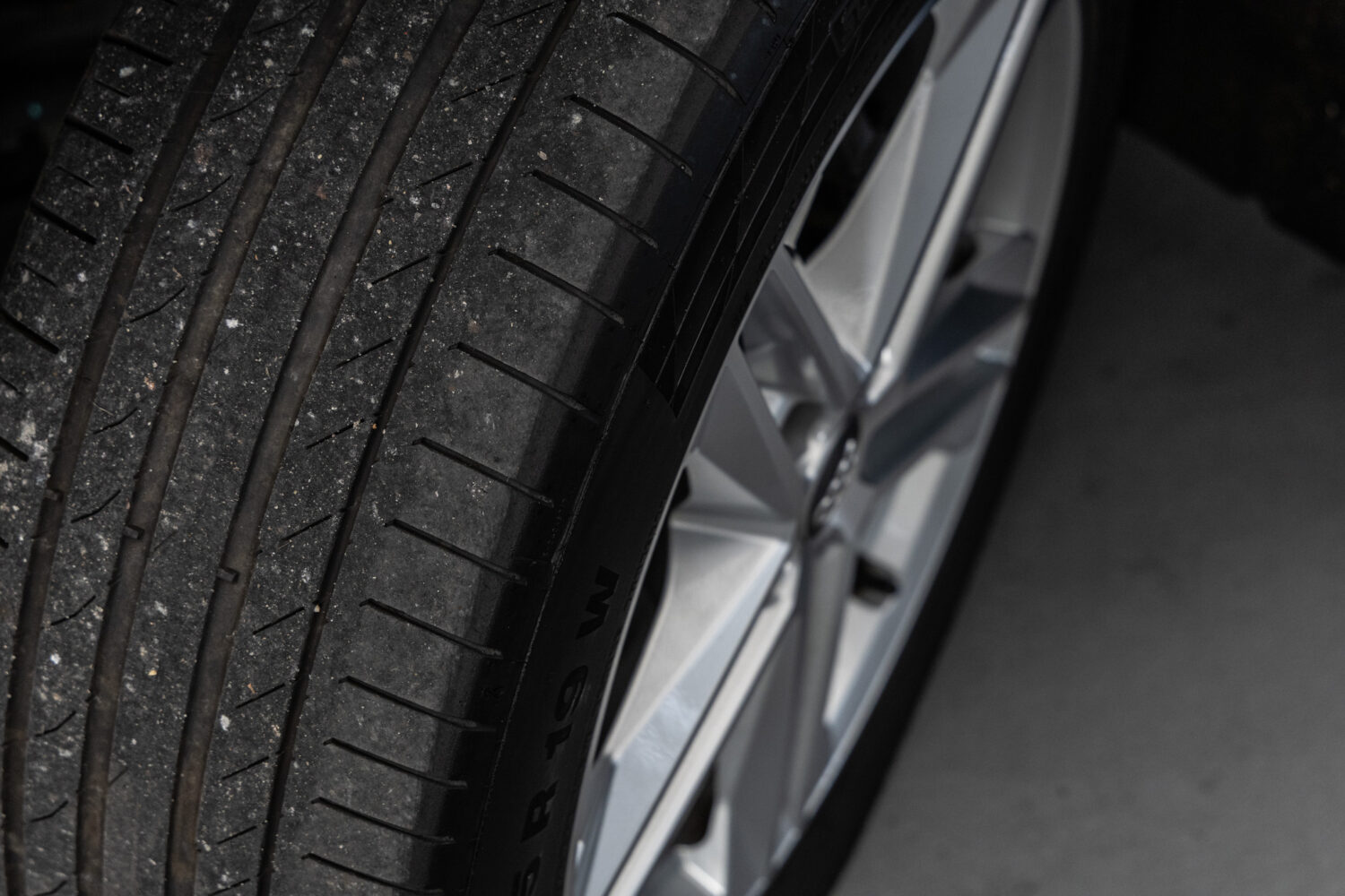 Q5 40TDIクワトロ スポーツ SラインPKG 4WD