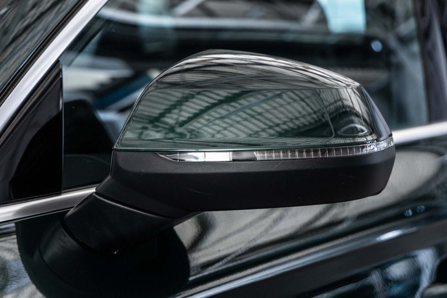 Q5 40TDIクワトロ スポーツ SラインPKG 4WD