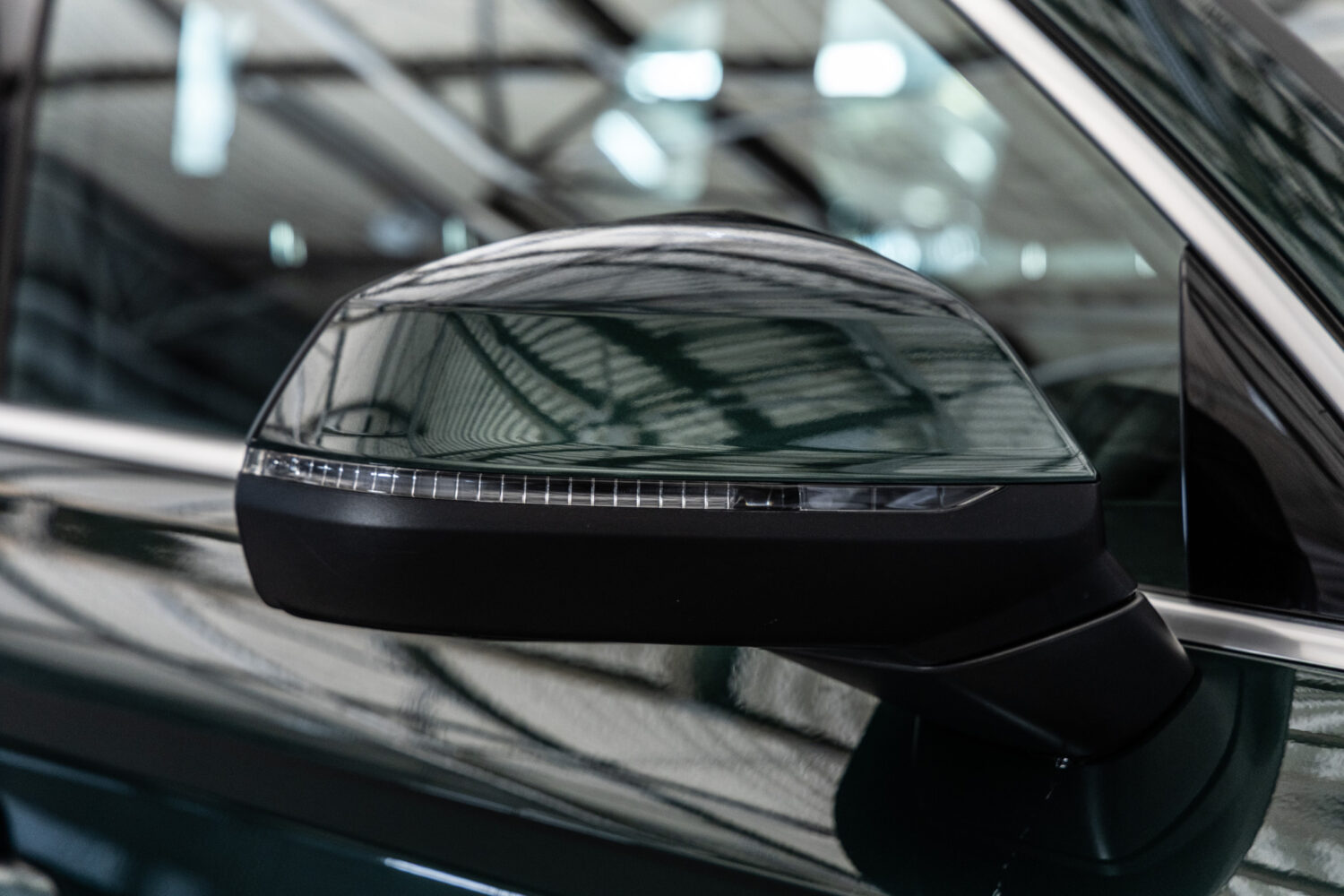 Q5 40TDIクワトロ スポーツ SラインPKG 4WD