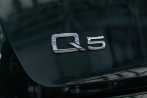 Q5 40TDIクワトロ スポーツ SラインPKG 4WD