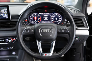 Q5 40TDIクワトロ スポーツ SラインPKG 4WD