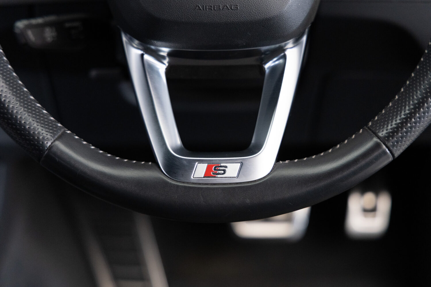 Q5 40TDIクワトロ スポーツ SラインPKG 4WD