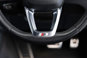 Q5 40TDIクワトロ スポーツ SラインPKG 4WD