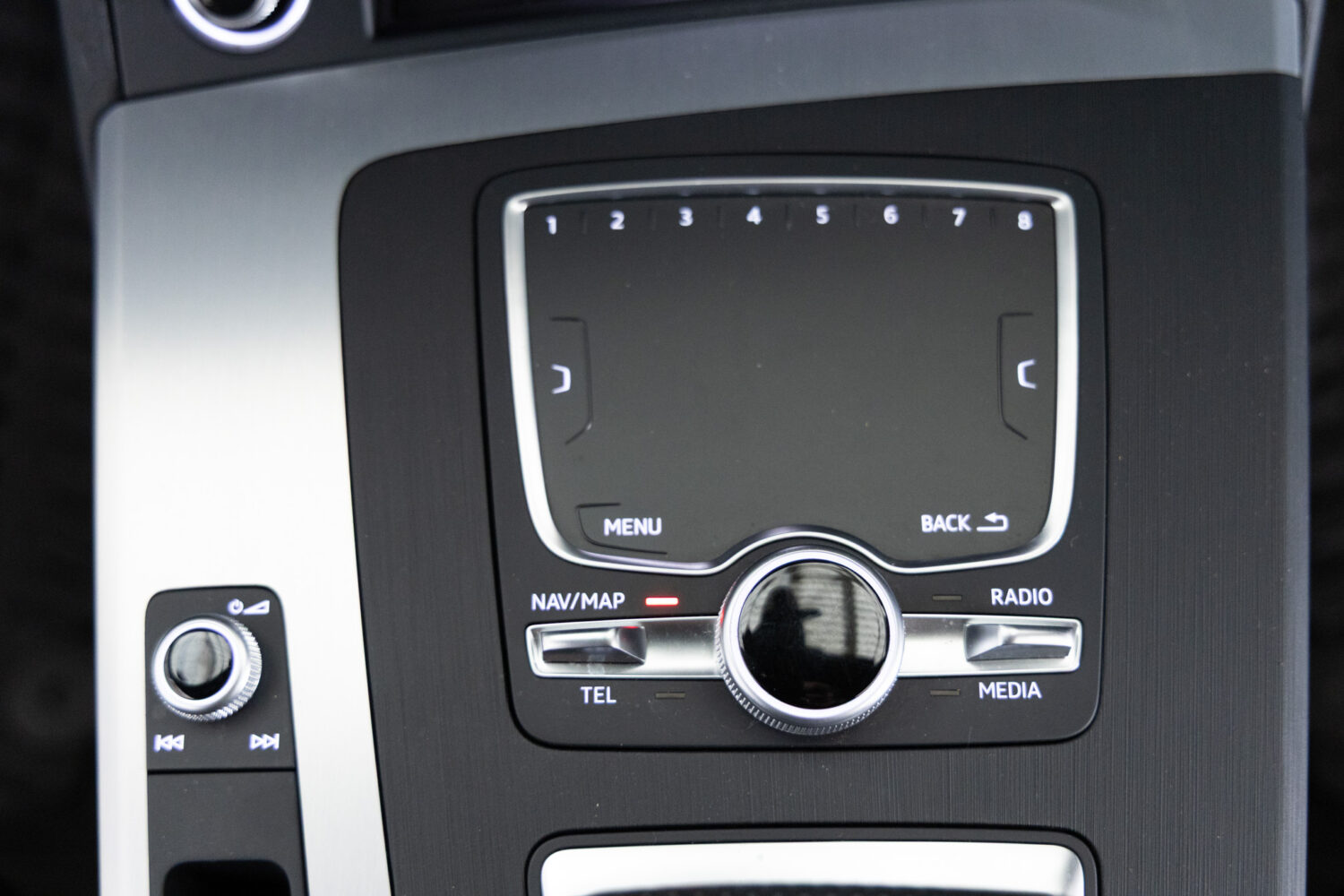 Q5 40TDIクワトロ スポーツ SラインPKG 4WD