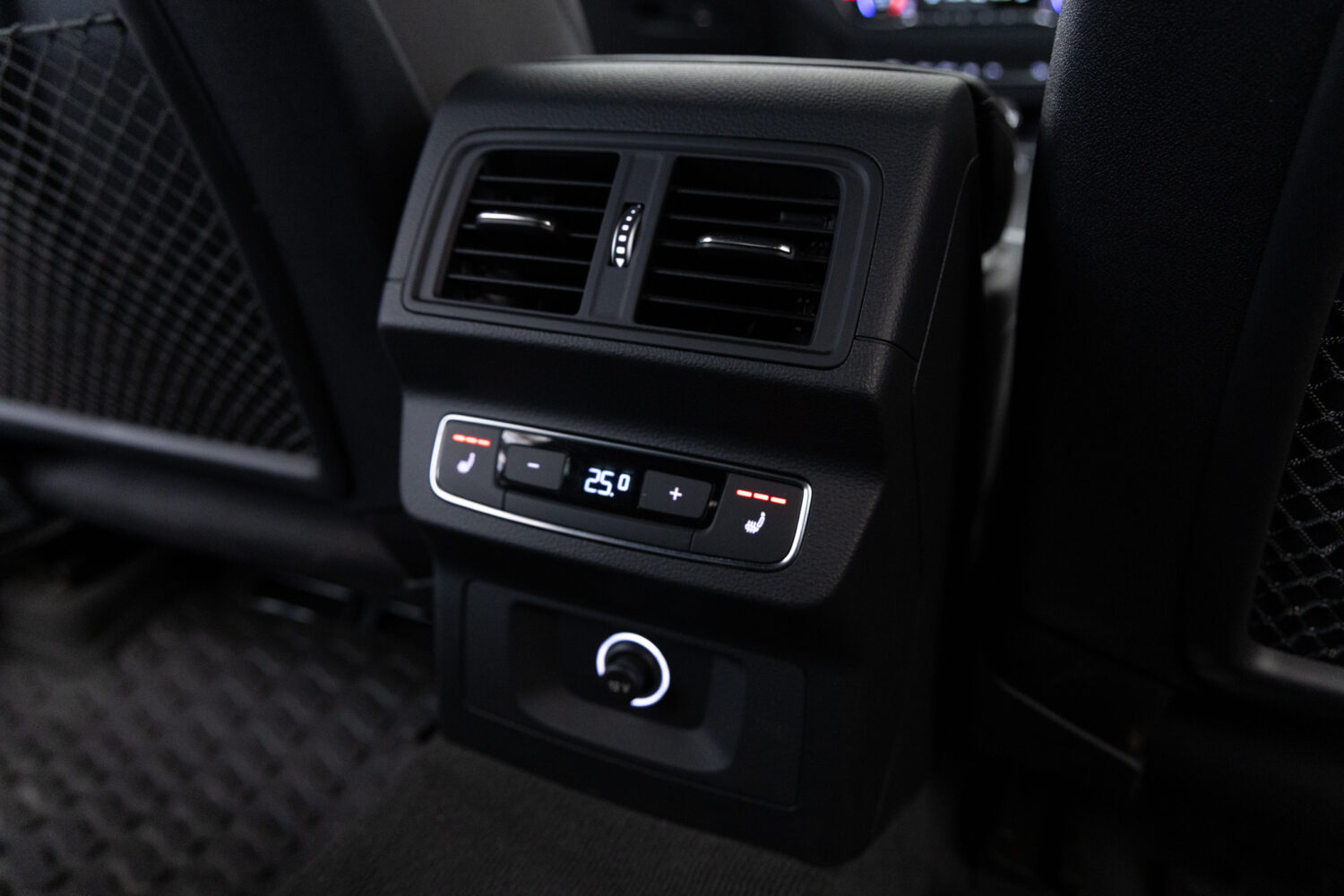 Q5 40TDIクワトロ スポーツ SラインPKG 4WD