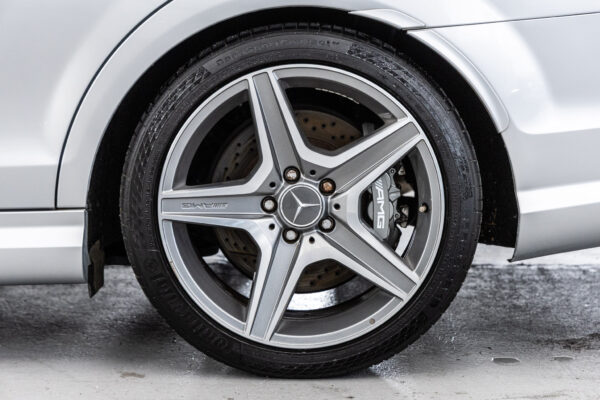 Cクラスステーションワゴン C63 AMG