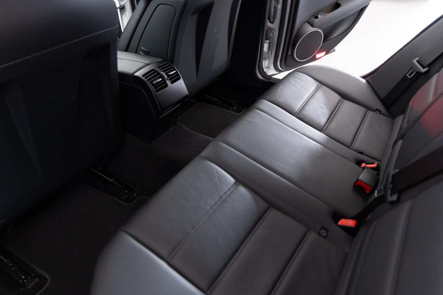 Cクラスステーションワゴン C63 AMG