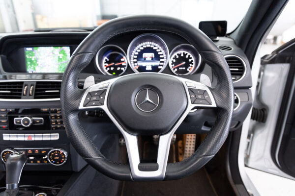 Cクラスステーションワゴン C63 AMG
