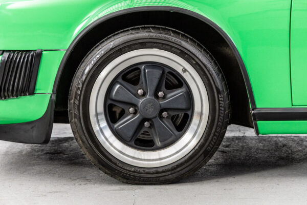 911 911S