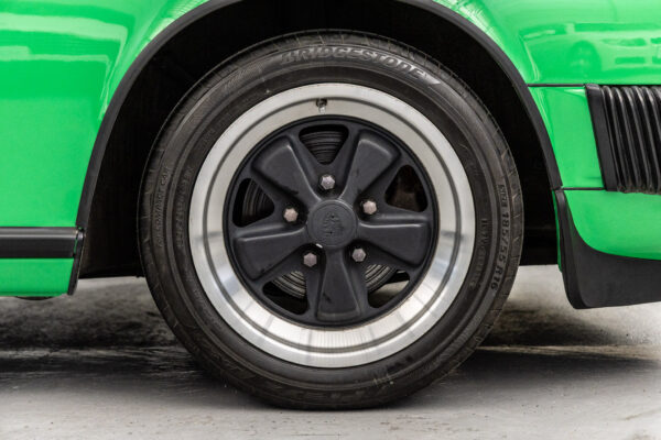 911 911S