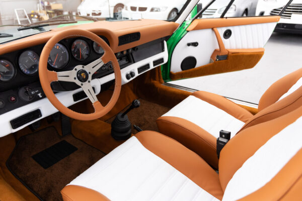 911 911S