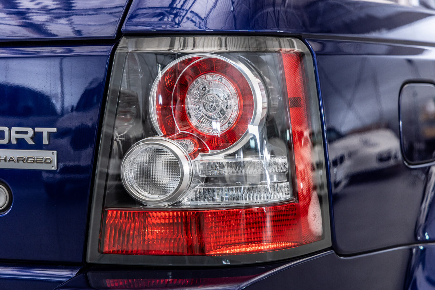 レンジローバースポーツ 5.0 V8 スーパーチャージド 4WD