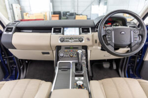 レンジローバースポーツ 5.0 V8 スーパーチャージド 4WD