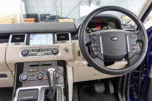 レンジローバースポーツ 5.0 V8 スーパーチャージド 4WD