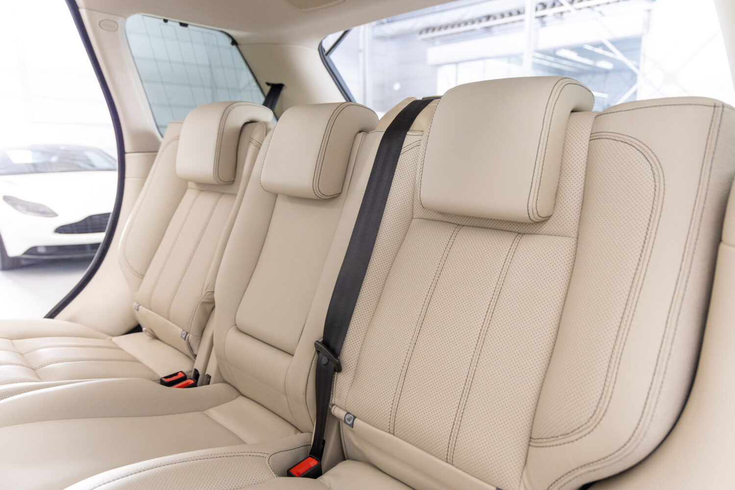 レンジローバースポーツ 5.0 V8 スーパーチャージド 4WD