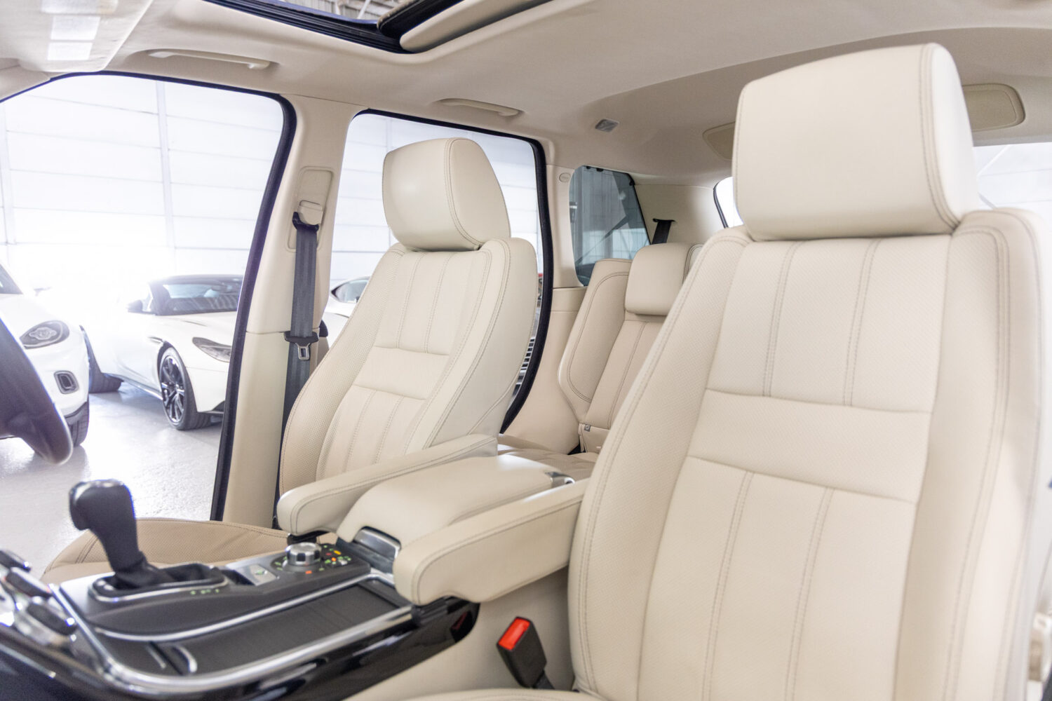 レンジローバースポーツ 5.0 V8 スーパーチャージド 4WD