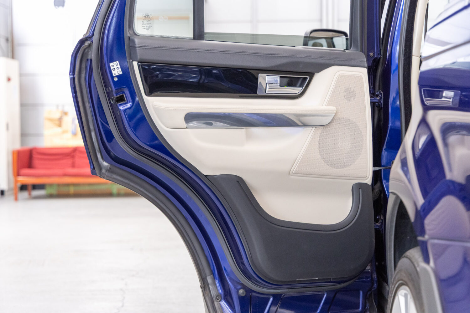 レンジローバースポーツ 5.0 V8 スーパーチャージド 4WD