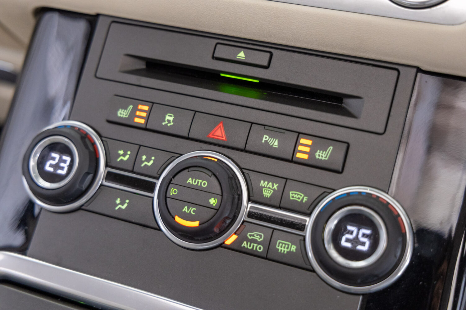 レンジローバースポーツ 5.0 V8 スーパーチャージド 4WD