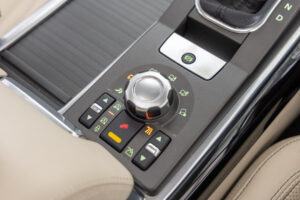 レンジローバースポーツ 5.0 V8 スーパーチャージド 4WD