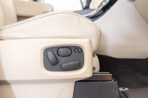 レンジローバースポーツ 5.0 V8 スーパーチャージド 4WD