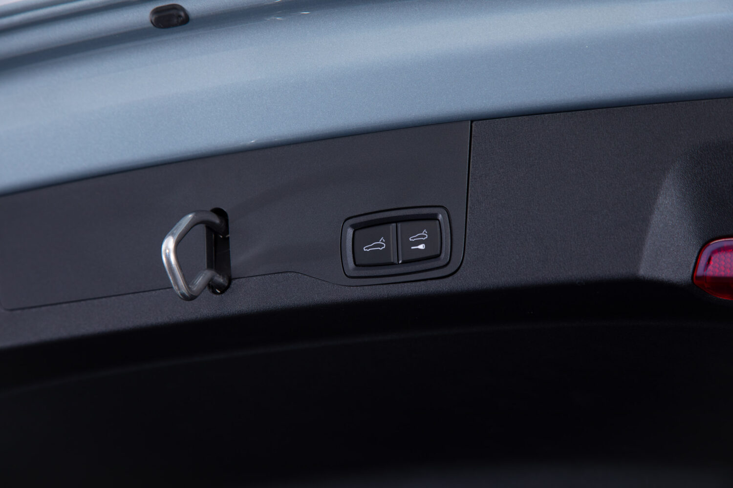 タイカンクロスツーリスモ 4 4+1シート 4WD