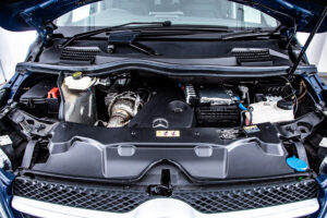 Vクラス V220 d アバンギャルド ロング ディーゼルターボ