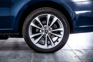 Vクラス V220 d アバンギャルド ロング ディーゼルターボ