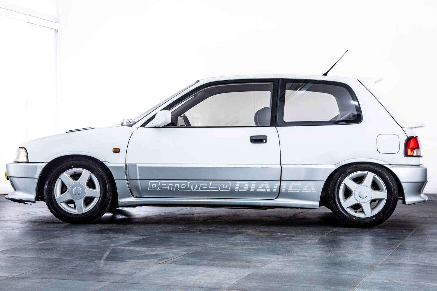 シャレード 1.6デ・トマソ ビアンカ