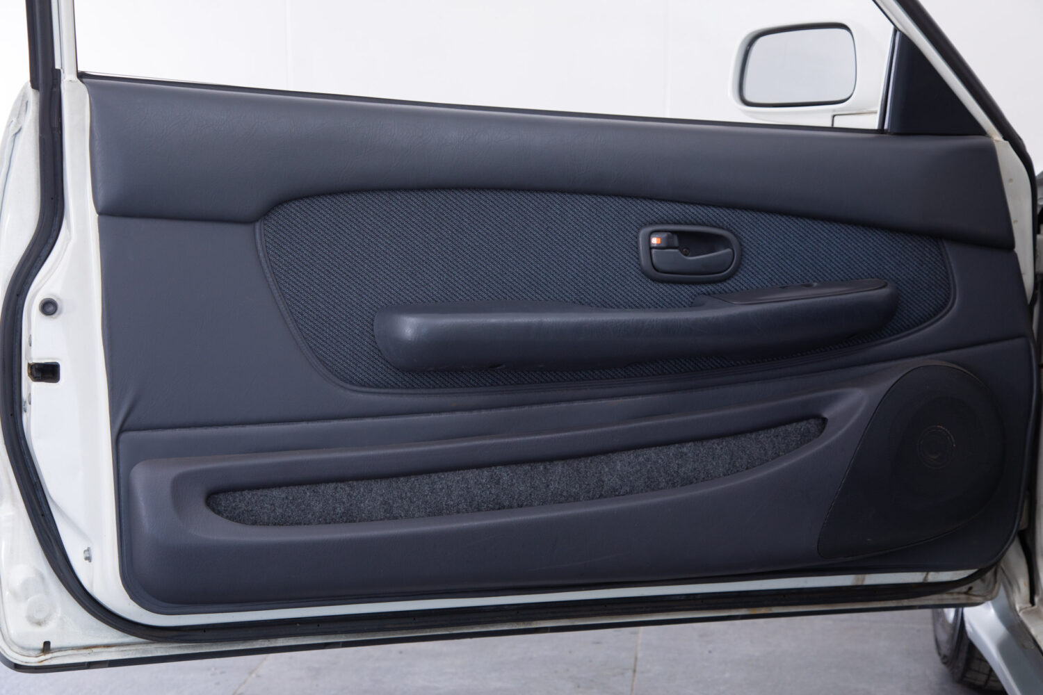 シャレード 1.6デ・トマソ ビアンカ