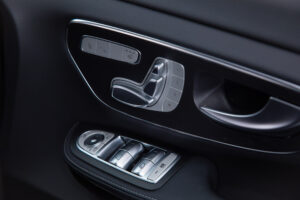 ベンツ Vクラス V220 d アバンギャルド ロング AMGラインパッケージ ディーゼルターボ