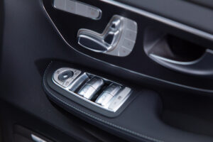 Vクラス V220 d アバンギャルド ロング ディーゼルターボ