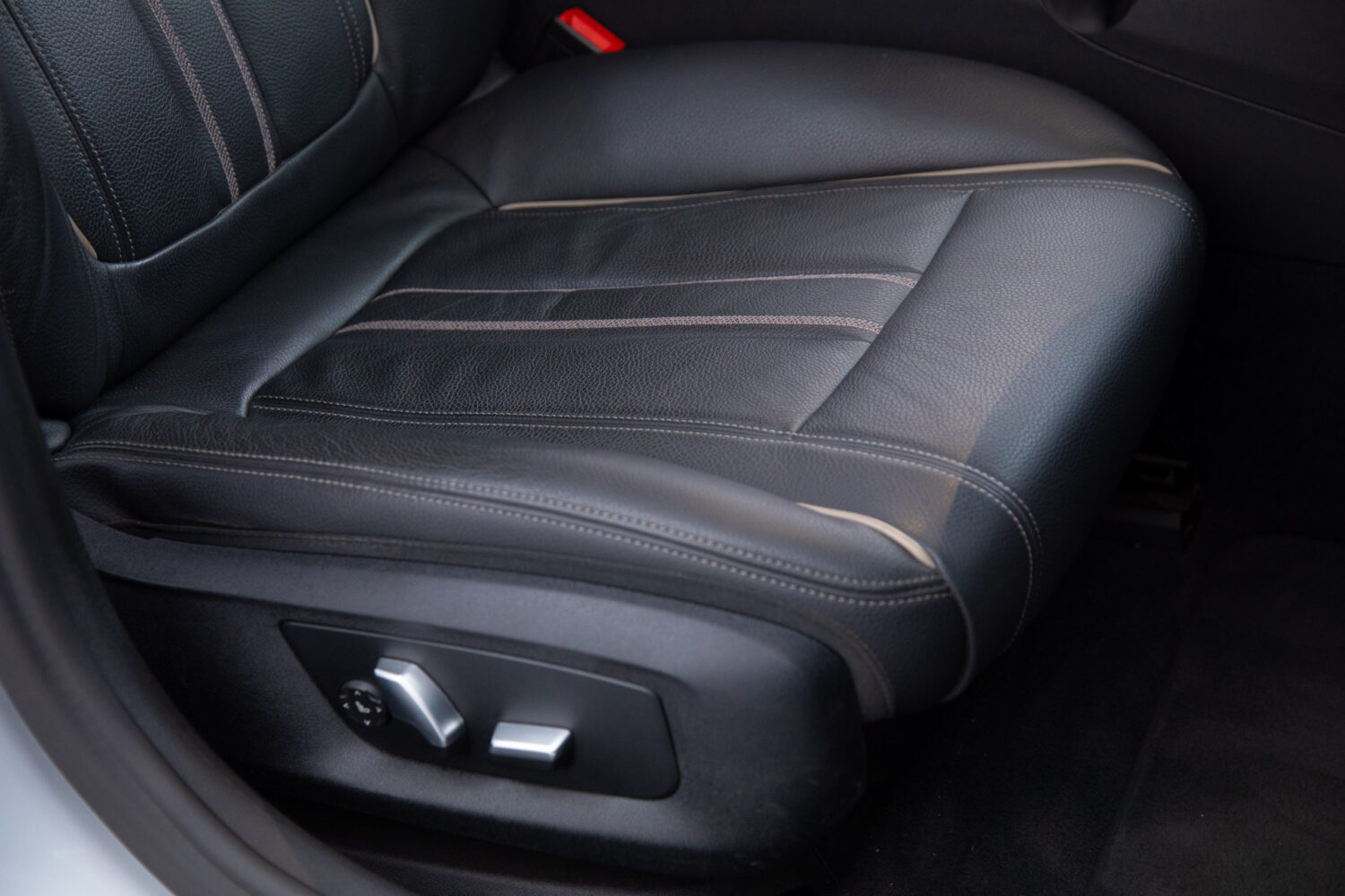 5シリーズ 523d ラグジュアリー ディーゼルターボ