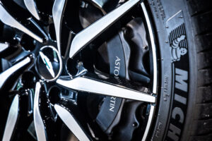 DB11ヴォランテ V8